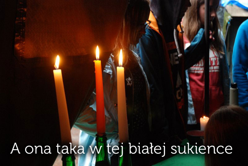 A ona taka w tej białej sukience A ona taka w tej białej sukience